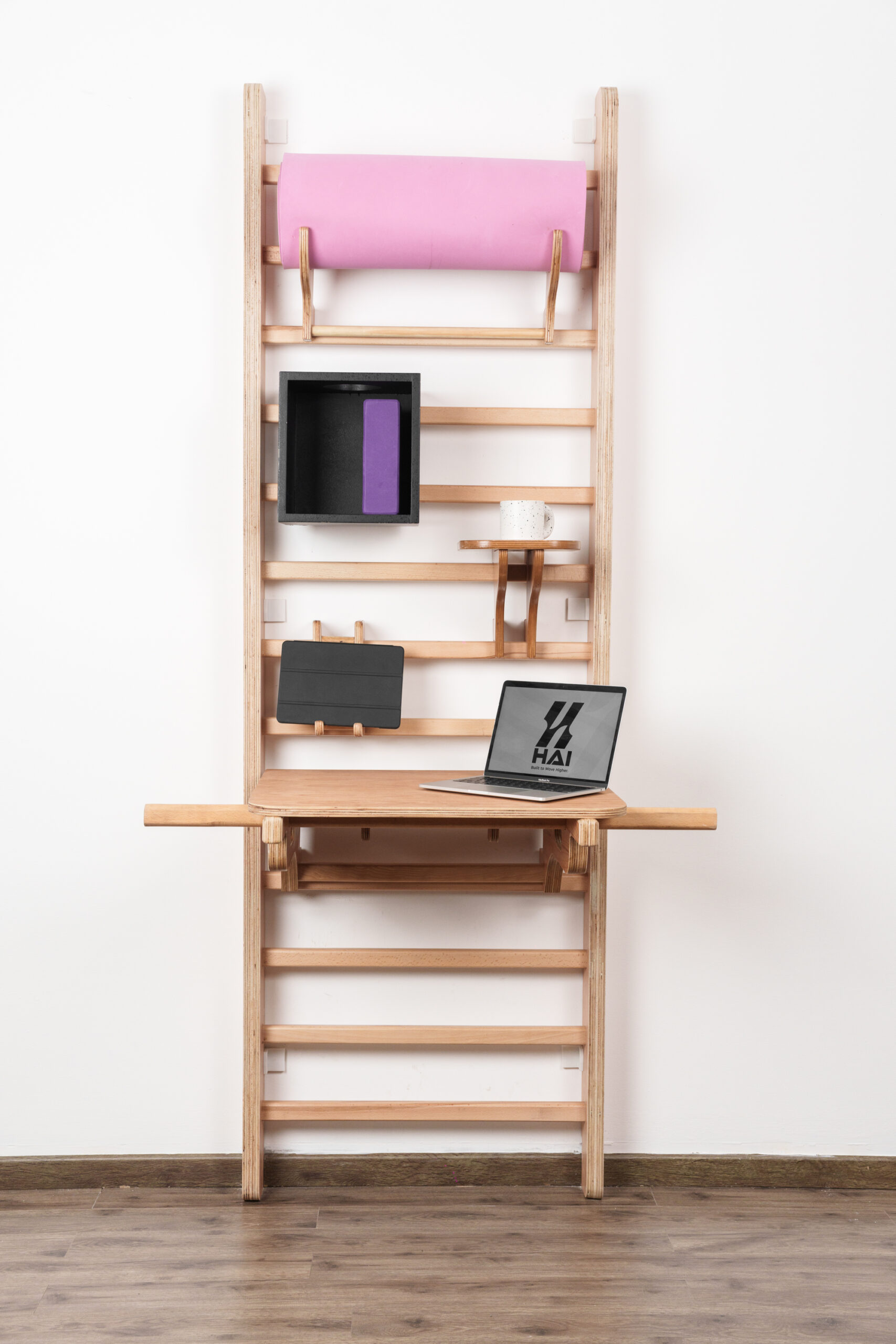 HAI Lad wall-bar system with desk, shelves and storage accessories